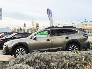 2025 Subaru Outback - Image 4