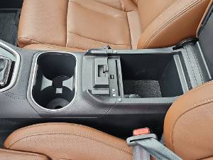 2025 Subaru Outback - Image 28